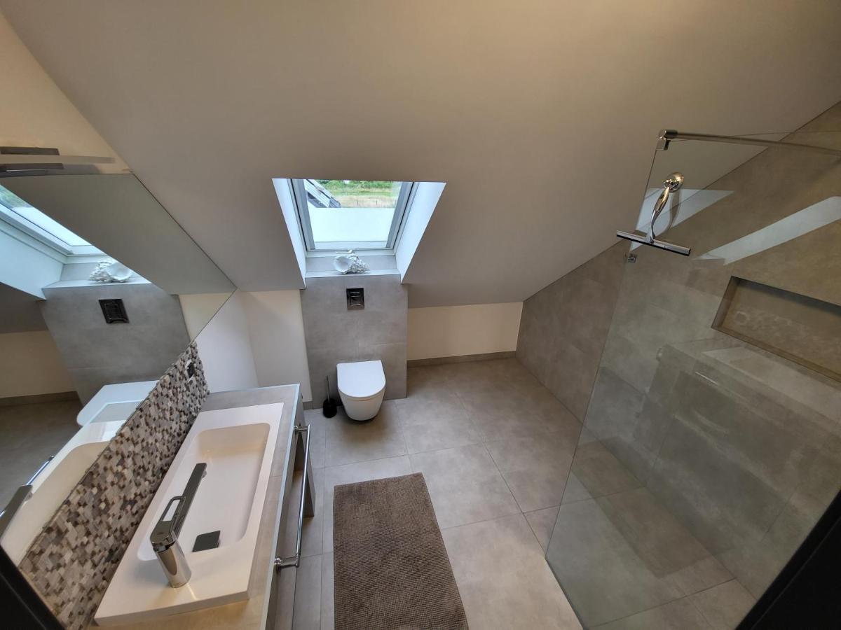 Robson Beach I Sauna, Jacuzzi Miedzywodzie Bagian luar foto