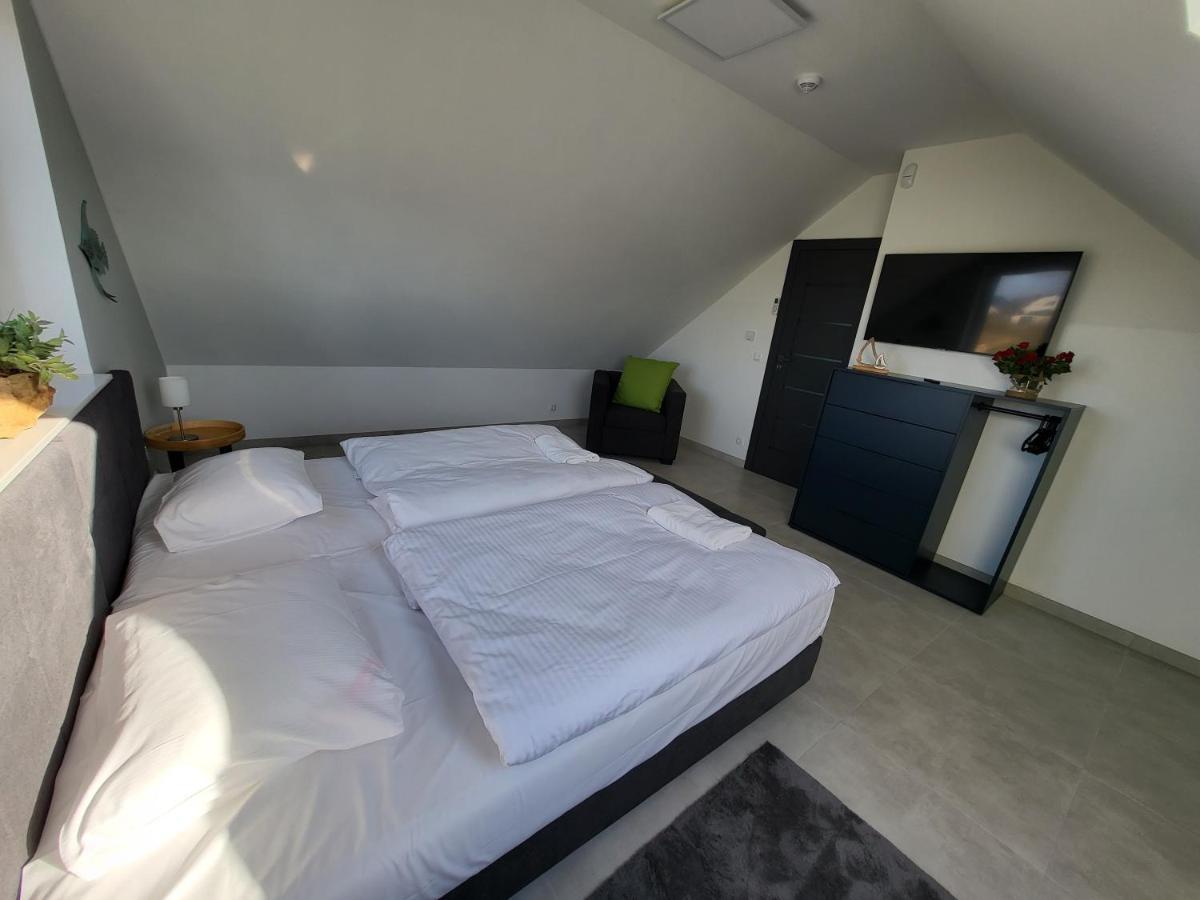 Robson Beach I Sauna, Jacuzzi Miedzywodzie Bagian luar foto